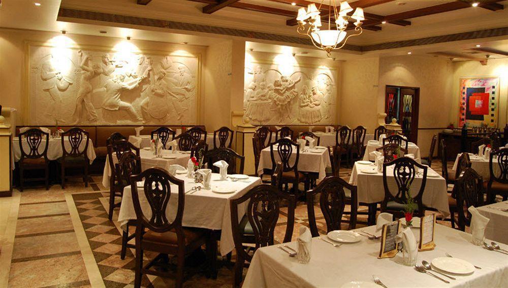 Celebrations Hotel นาวีมุมไบ ภายนอก รูปภาพ